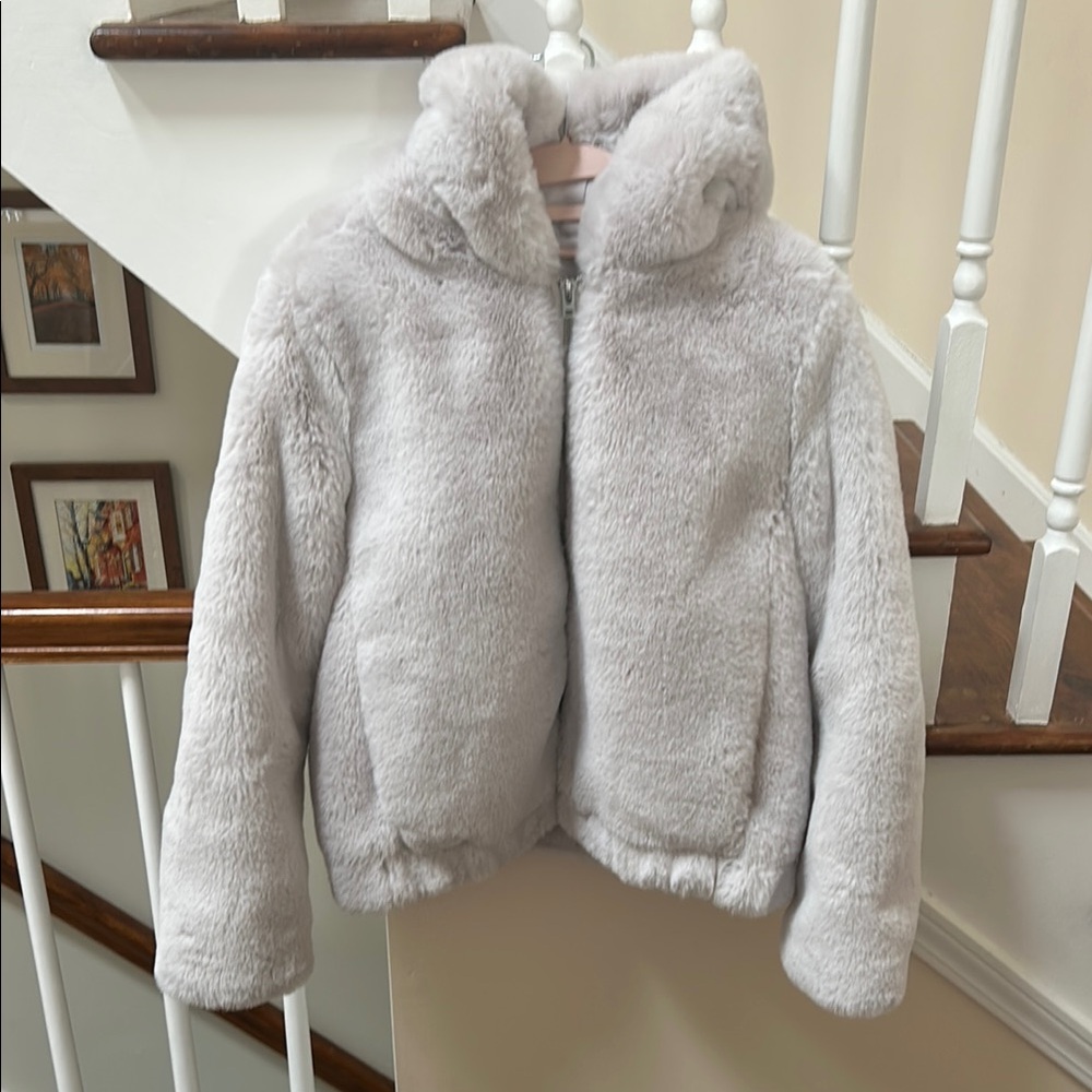 Women’s Small Faux Fur Jacket in Light Gray